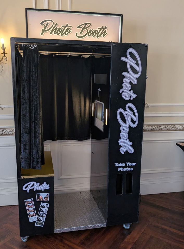 Enclosed Photo Booth Long Island NYC